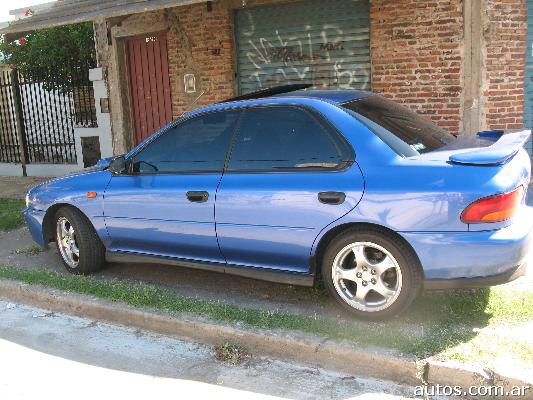 Subaru Impreza GT turbo en San Mart�n 1