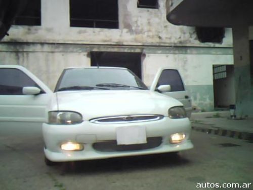 Ford Escort LX en Centro 1
