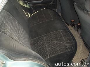 Chevrolet Chevette 4 puertas 1.6 en Pilar 4