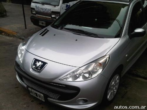 Prueba: Peugeot 207 Compact XT HDi - AUTOWEB Argentina