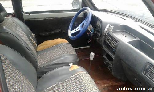 Fiat 128 Berlina rural en San Mart�n 3