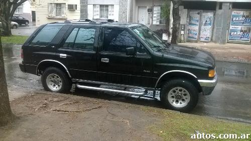 Isuzu Rodeo 4x4 con tubo de Gas en Paran� 1